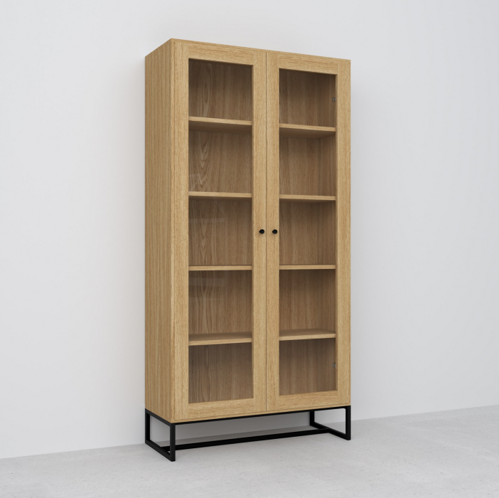 Breite Vitrine Lofty aus Eichenholz, Gestell aus pulverbeschichtetem Stahl schwarz - artigo.at
